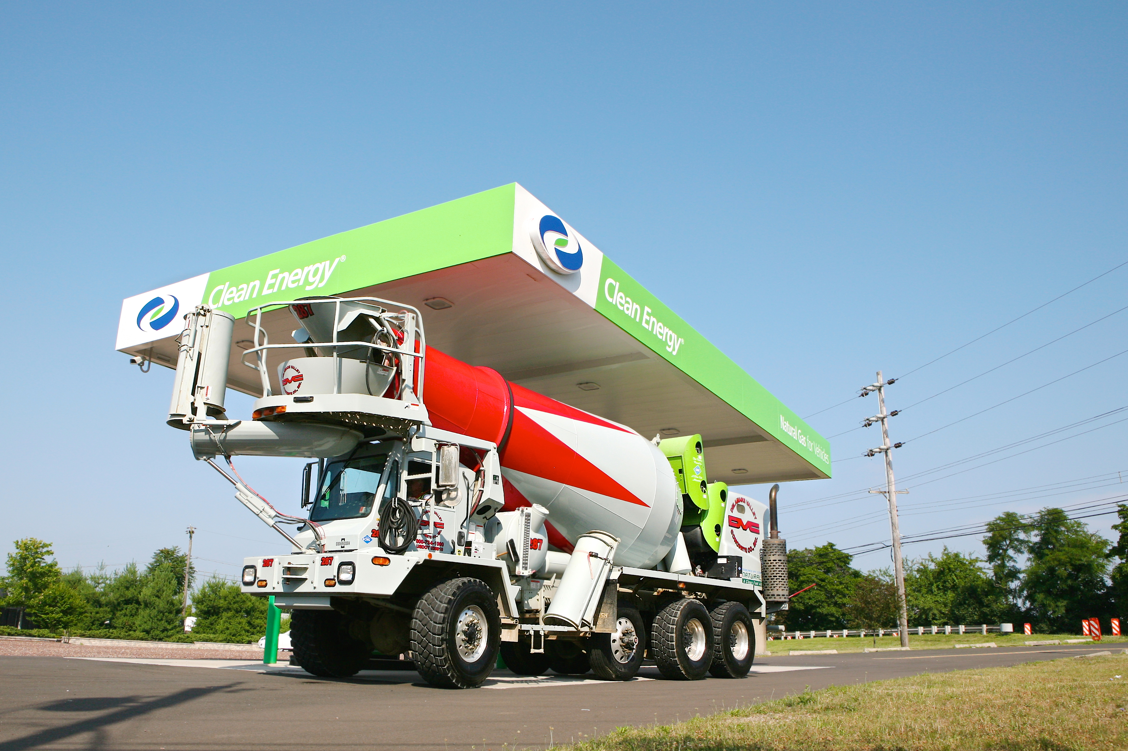 CNG medium duty truck  ready  mix  05 Clean Energy Fuels